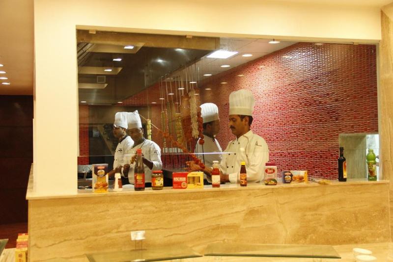 هتل Country Inn & Suites By Radisson Bathinda