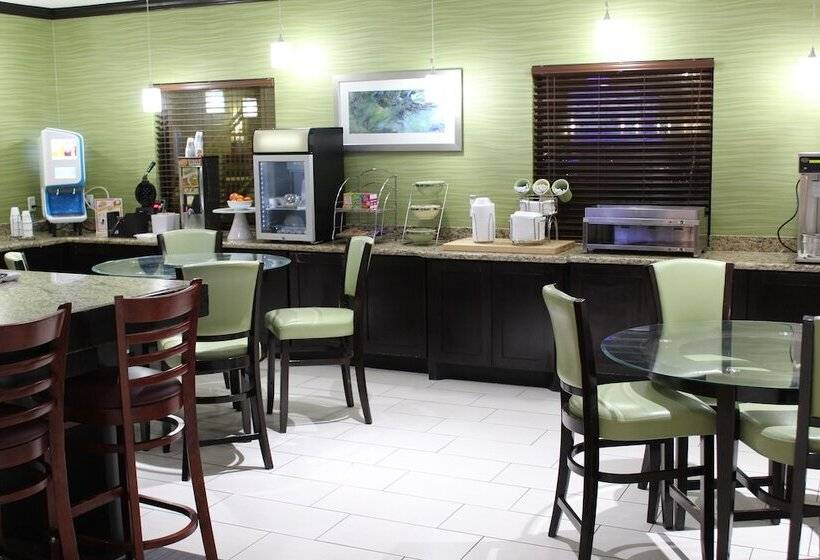 Отель Horizon Inn & Suites Pearsall