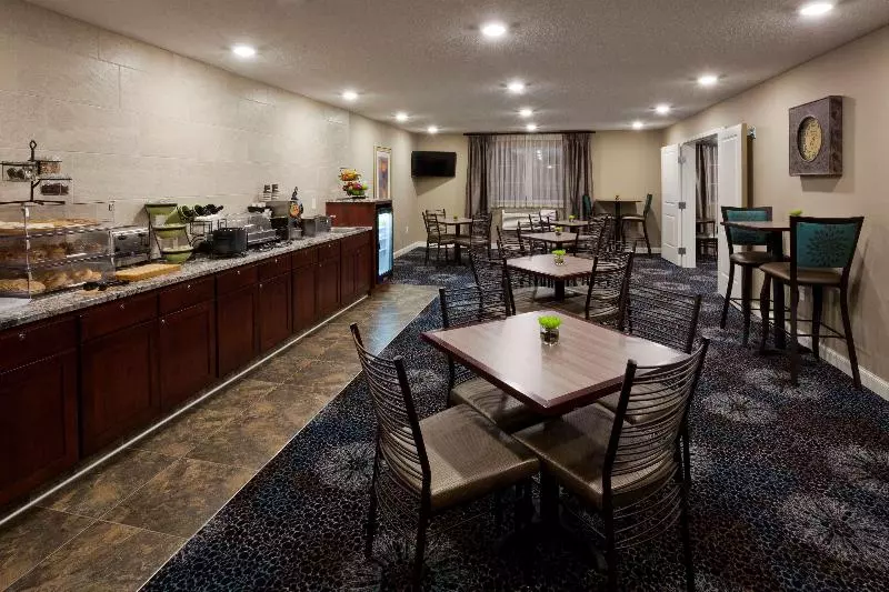 Grandstay Hotel & Suites   Glenwood
