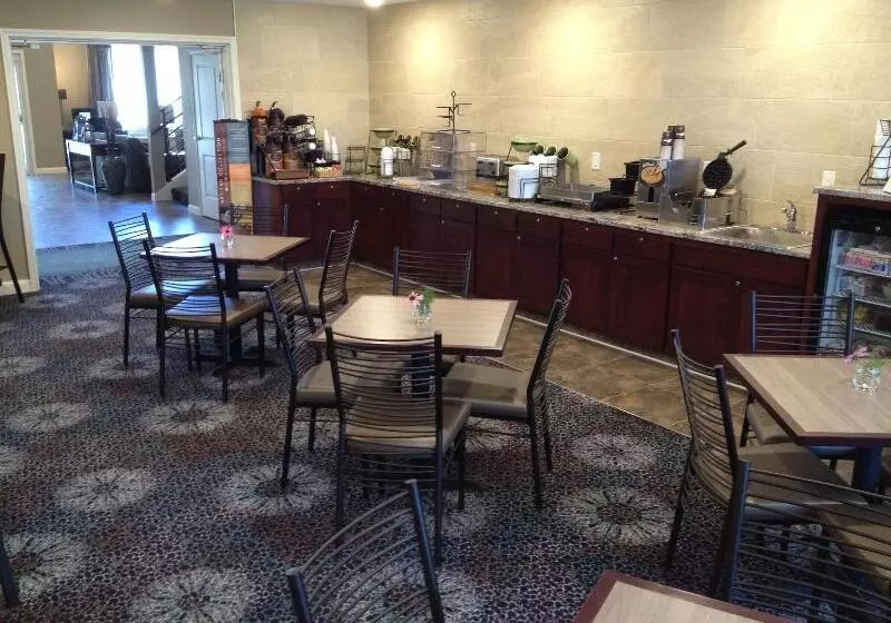 Grandstay Hotel & Suites   Glenwood