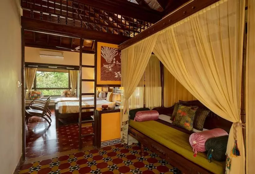 Hotel Hoysala Village Resort