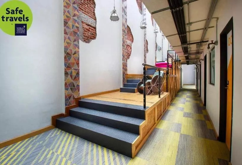 Отель Mx Más Roma