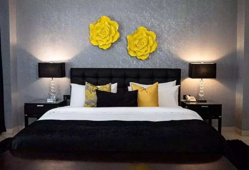 Oak Plaza Hotels East Airport