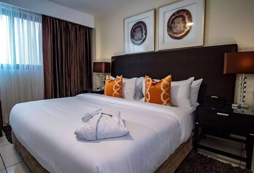 Oak Plaza Hotels East Airport