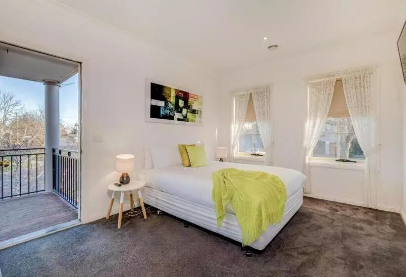 Hotelli Seymours On Lydiard