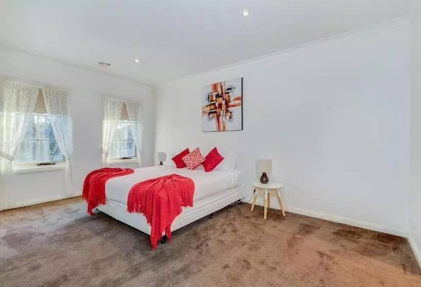 Hotelli Seymours On Lydiard