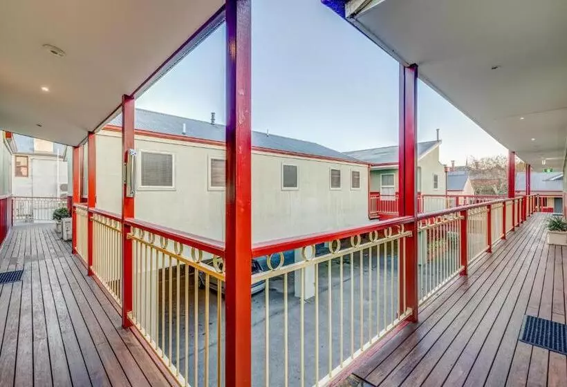 Hotelli Seymours On Lydiard