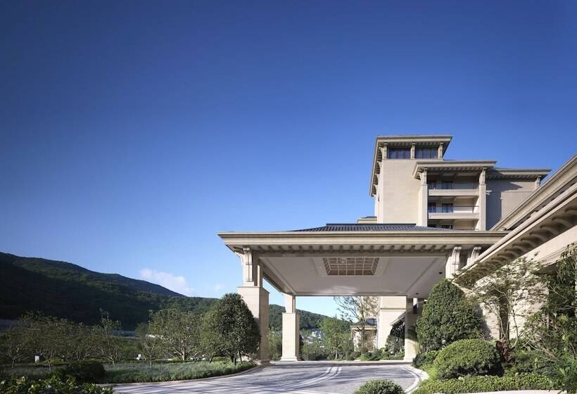 בית מלון כפרי The Westin Zhujiajian Resort, Zhoushan