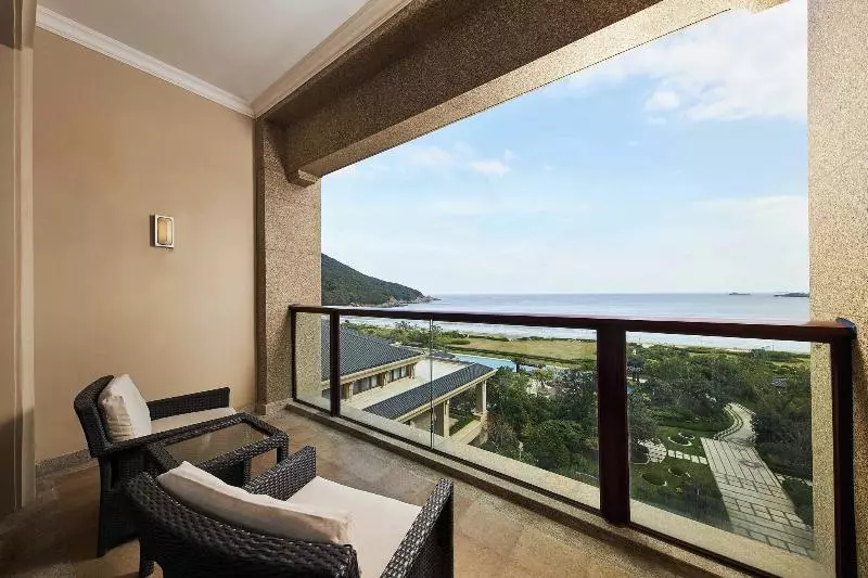 ホテル The Westin Zhujiajian Resort, Zhoushan