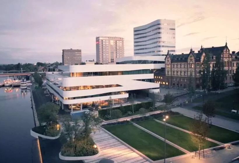 Hotel U&me; Bw Signature Collection