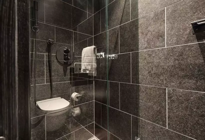 Hotel U&me; Bw Signature Collection