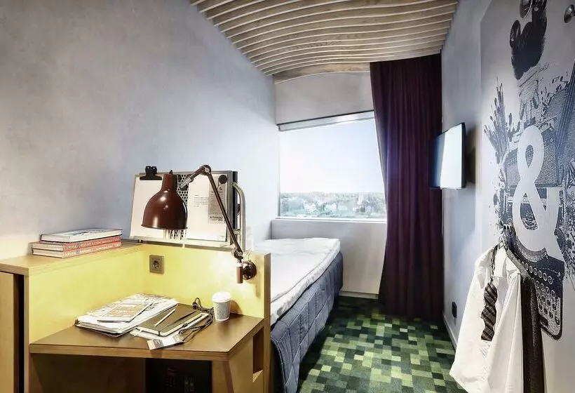 Hotel U&me; Bw Signature Collection