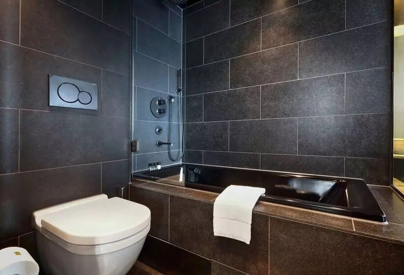 Hotel U&me; Bw Signature Collection