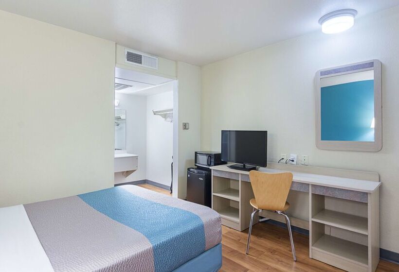 Motel 6 Fredericksburg, Va North