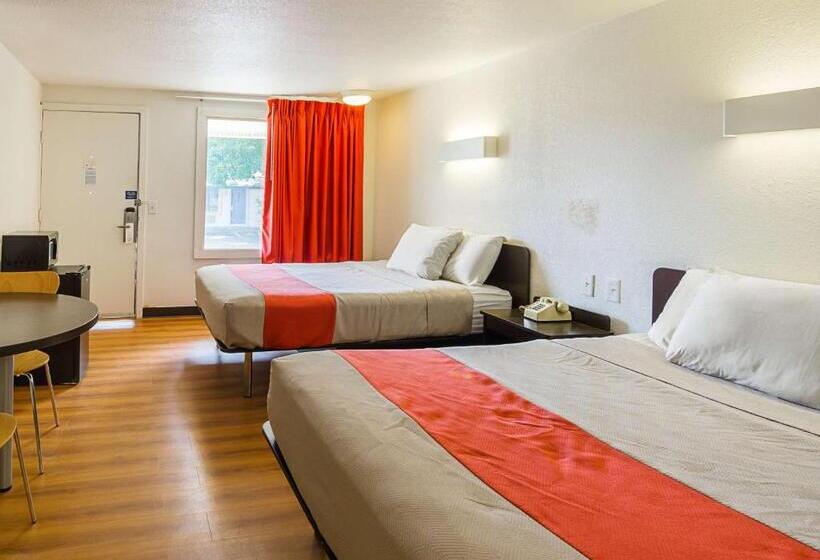 汽车旅馆  Rodeway Inn