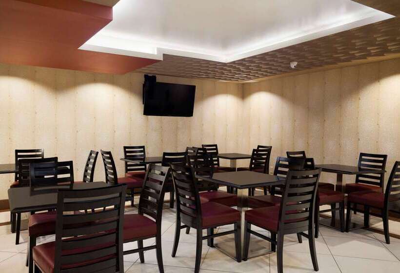 מוטל Super 8 By Wyndham Bronx