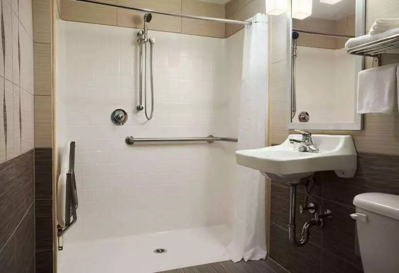 모텔 Super 8 By Wyndham Bronx