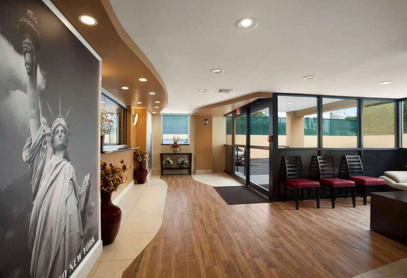 מוטל Super 8 By Wyndham Bronx