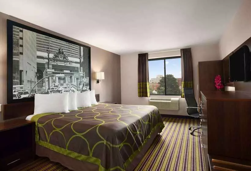 모텔 Super 8 By Wyndham Bronx