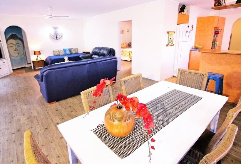 Ocean Paradise Holiday Units