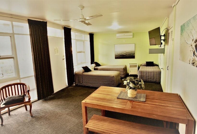 Ocean Paradise Holiday Units