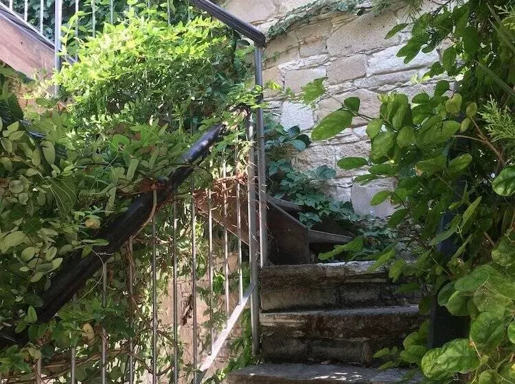 Porfyrios Country House