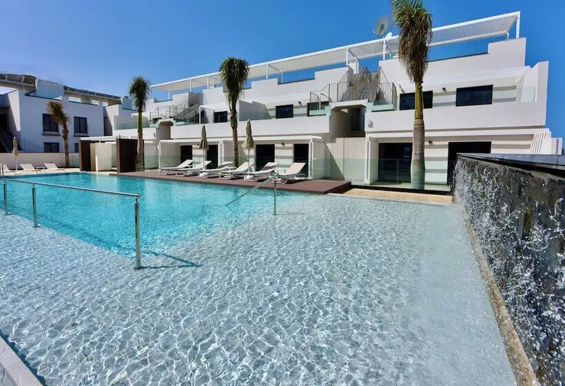 Esmeralda Cotillo Homes By LIVVO
