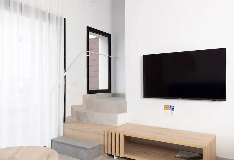 Esmeralda Cotillo Homes By LIVVO