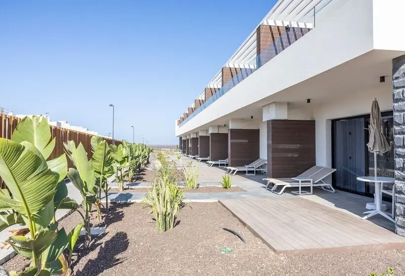 Esmeralda Cotillo Homes By LIVVO