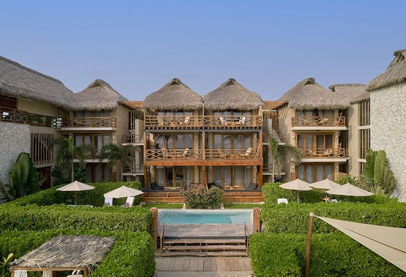 فندق Casa Joseph Zicatela   Adults Only