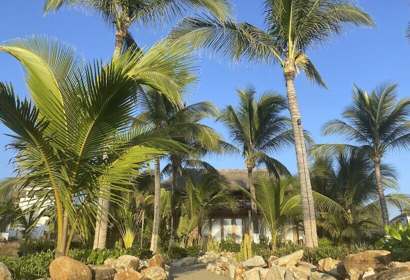 فندق Casa Joseph Zicatela   Adults Only