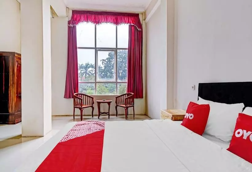 هتل Grand Redisa By Oyo Rooms