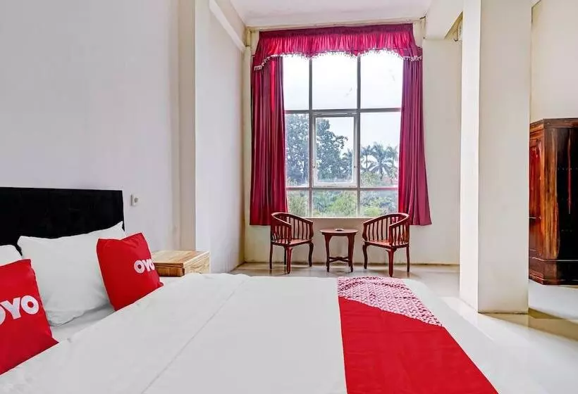 هتل Grand Redisa By Oyo Rooms