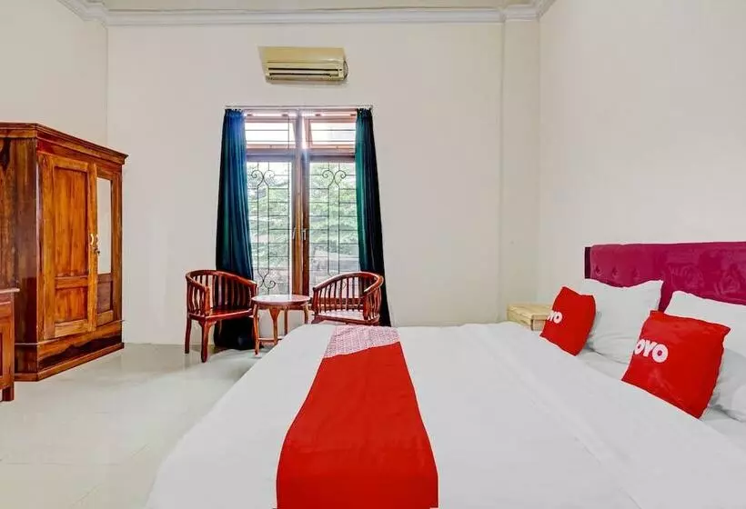 هتل Grand Redisa By Oyo Rooms