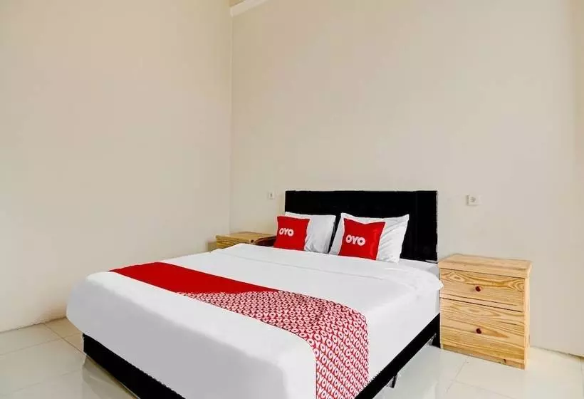 هتل Grand Redisa By Oyo Rooms
