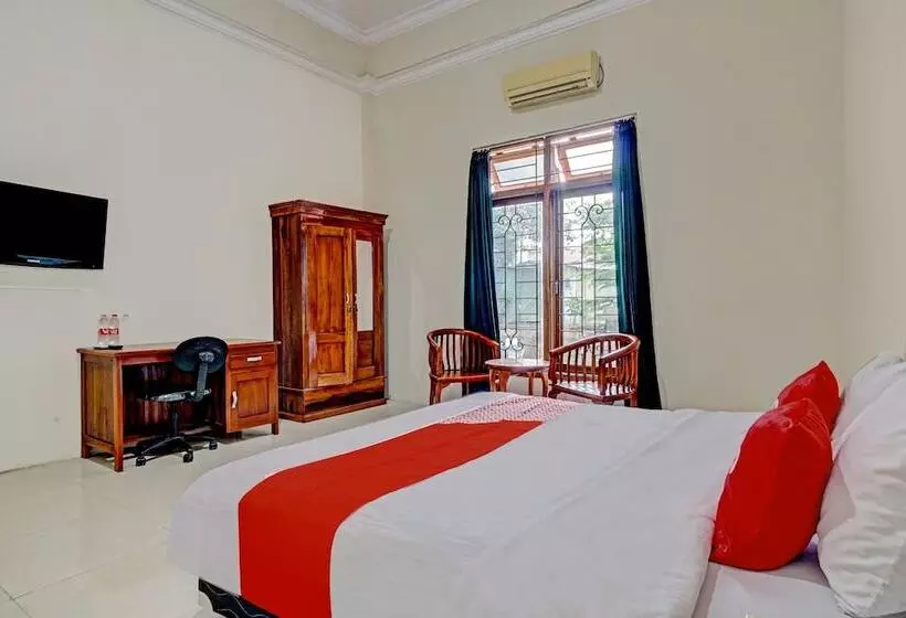 هتل Grand Redisa By Oyo Rooms