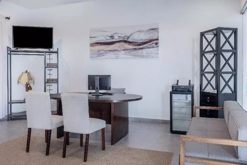 هتل Ramada By Wyndham St Kitts Resort