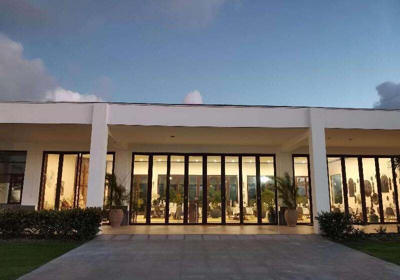 Hotel Ramada By Wyndham St Kitts Resort