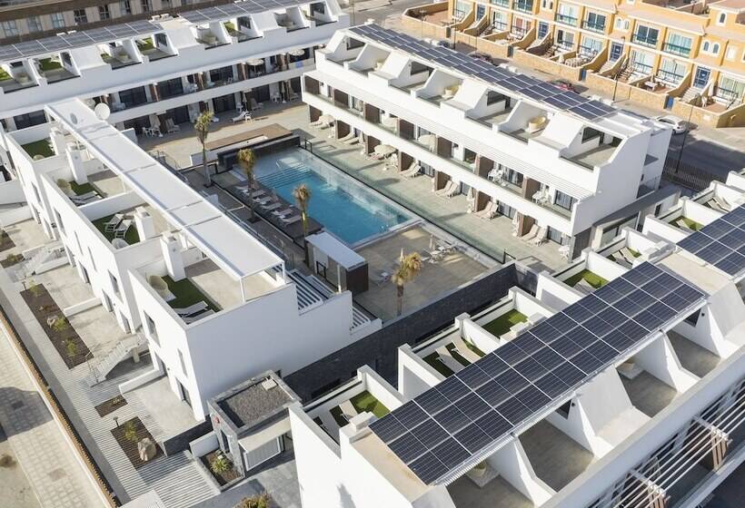 Esmeralda Cotillo Homes By Livvo