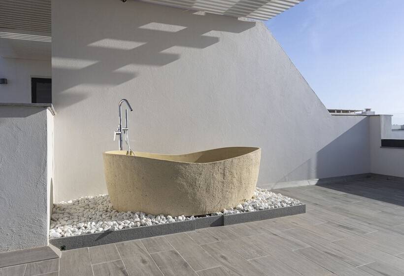 Esmeralda Cotillo Homes By Livvo