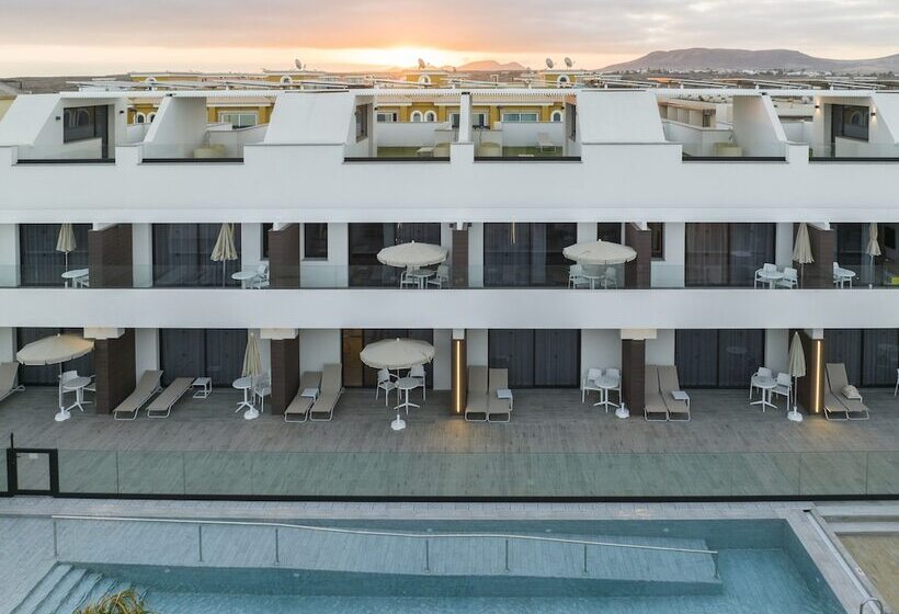 Esmeralda Cotillo Homes By Livvo