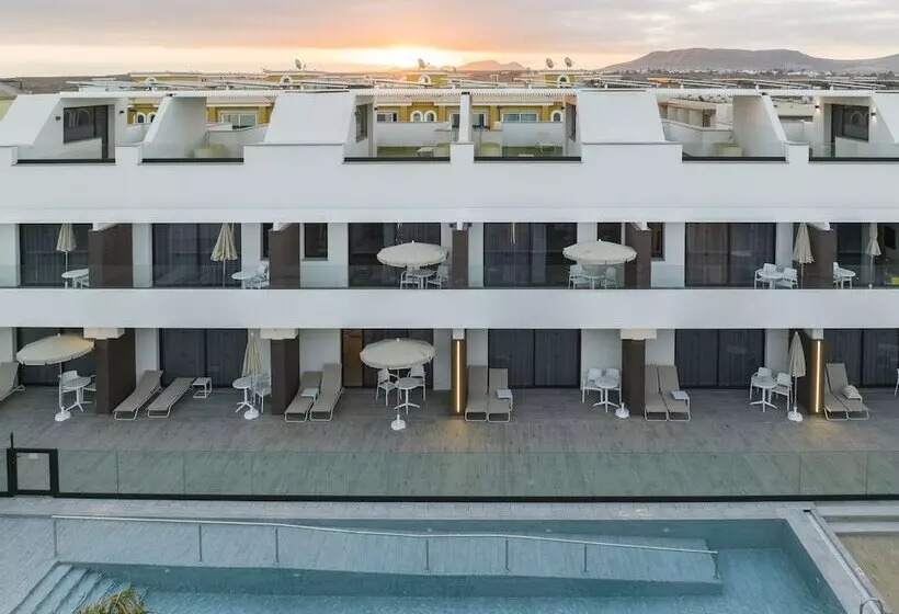 Esmeralda Cotillo Homes By LIVVO