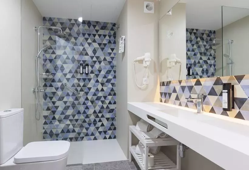 Esmeralda Cotillo Homes By LIVVO