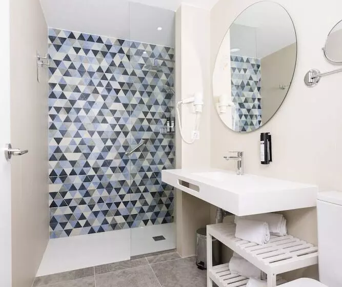 Esmeralda Cotillo Homes By LIVVO