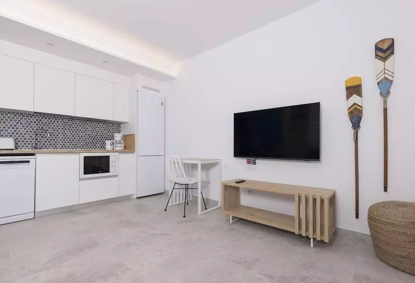 Esmeralda Cotillo Homes By LIVVO