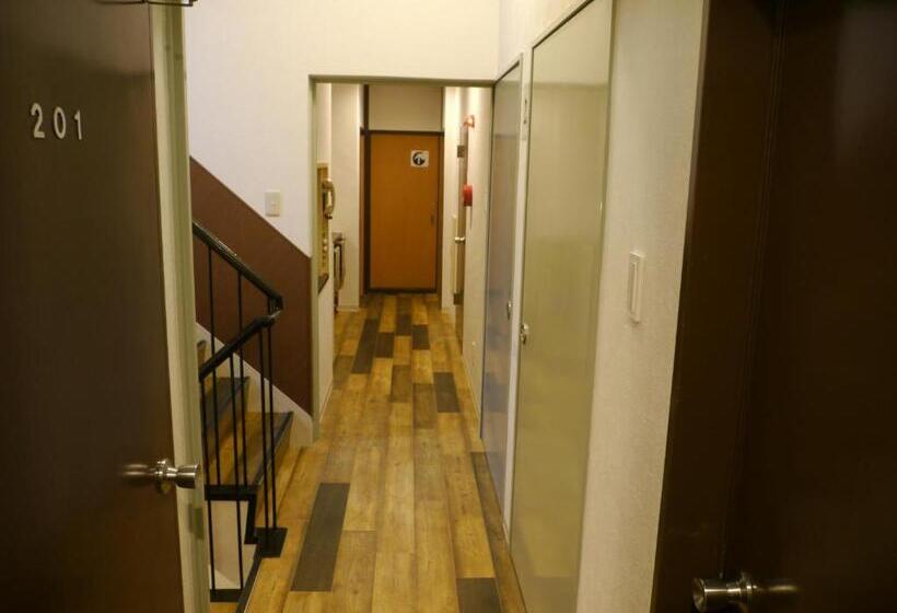 הוסטל Jhoppers Hiroshima Guesthouse