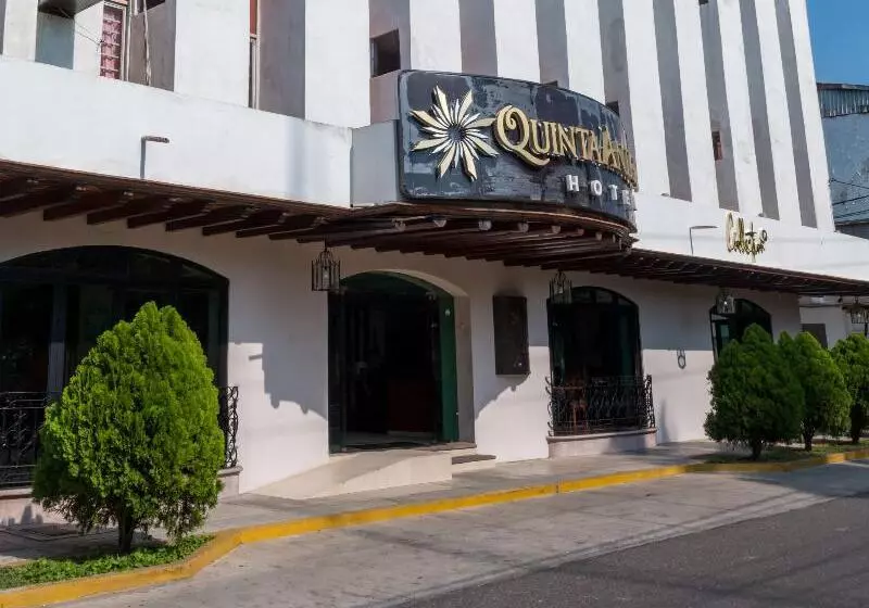 ホテル Quinta Antigua