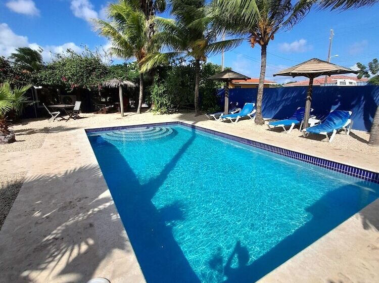 هتل Caribbean Chillout Apartments