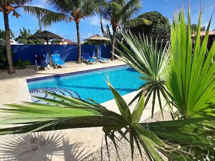 هتل Caribbean Chillout Apartments