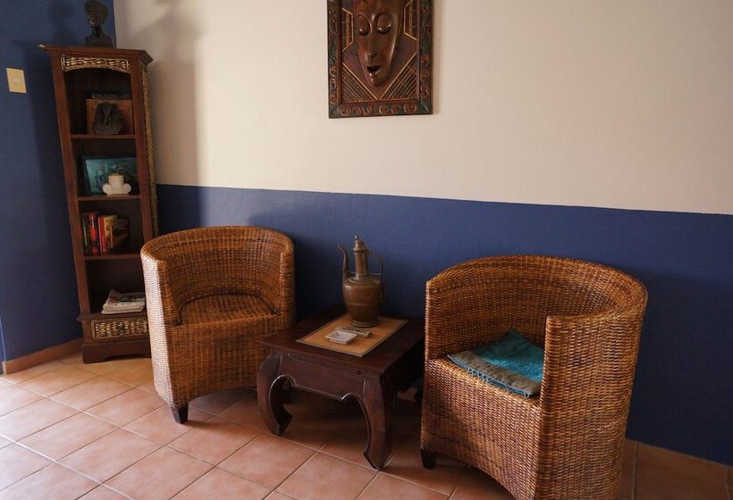 هتل Caribbean Chillout Apartments